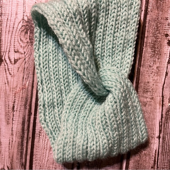 Boutique Winter knit ear warmers head bands with button various colors - Picture 3 of 15